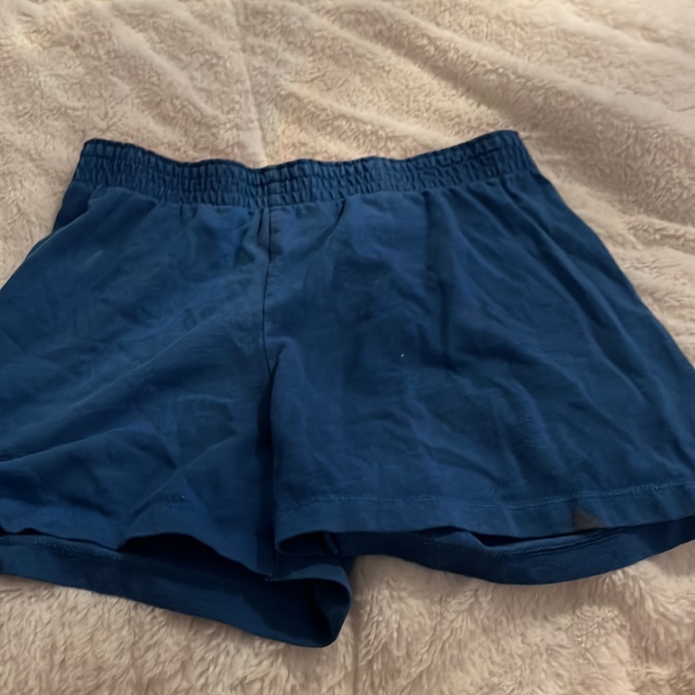 Blue, Wonder nation shorts with a pink band. M (7-8)